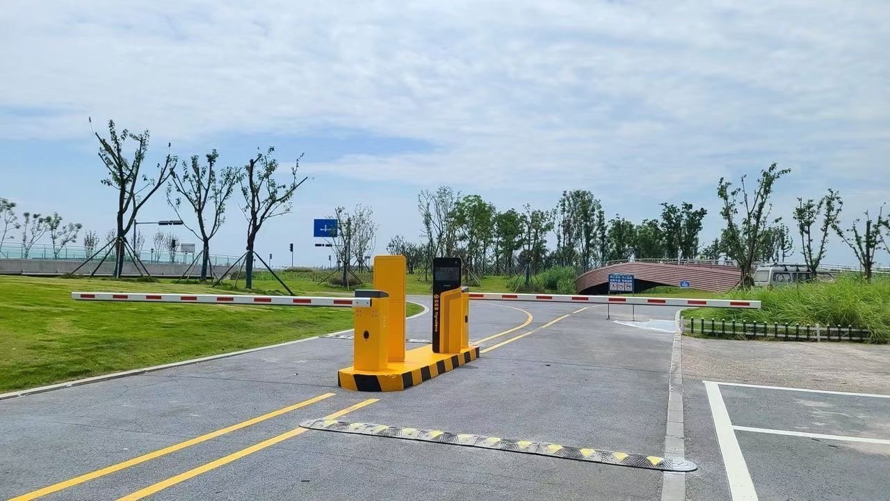 重庆停车场道闸设备 重庆停车场道闸设备