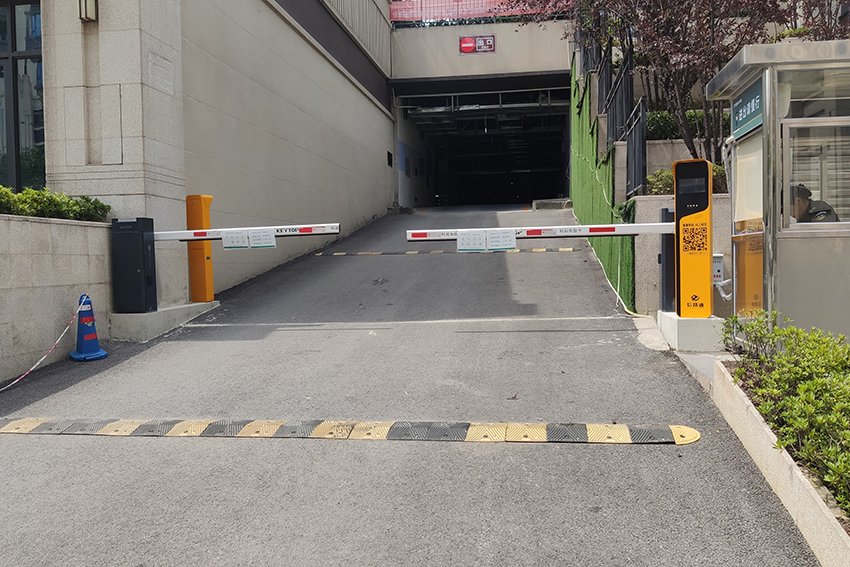 荣盛观云郡重庆无人值 ...