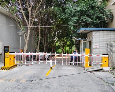 重庆云山花园小区无人值守停车管理系统