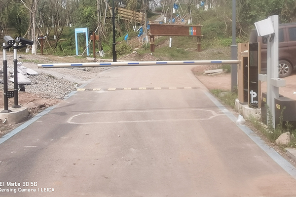 广阳湾营地停车场